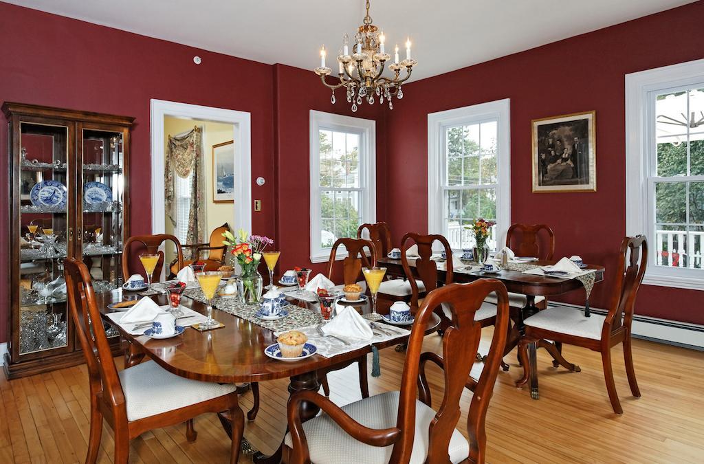 Kennebec Inn Бат Екстериор снимка